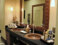Ladies Locker Room
