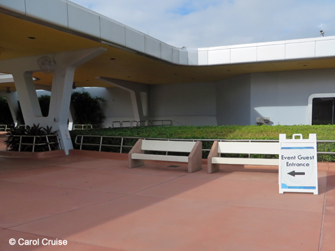 Special entrance for traders