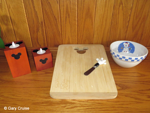 Disney candles, cutting board and bowl