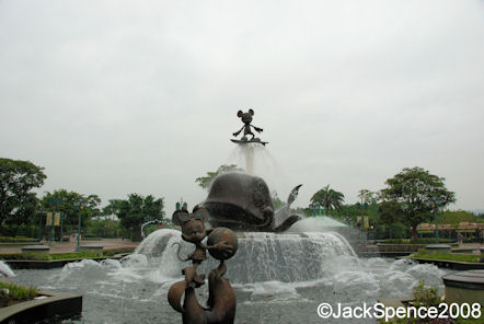 05%20Entrance%20Fountain.jpg