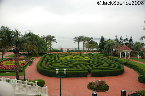 Exterior photos of the Disneyland Hotel Hong Kong Disney Resort