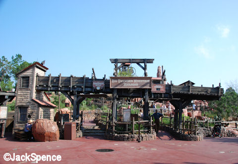 Entrance and Gold Processing Plant