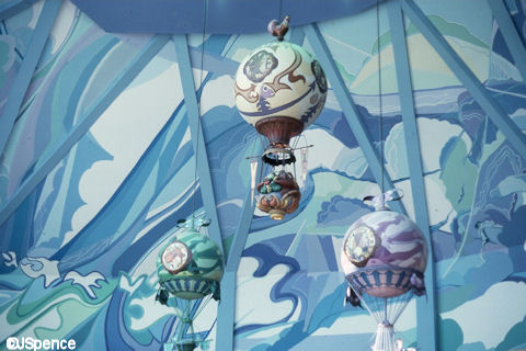 Land Pavilion Balloons