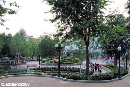 Disneyland Hotel at Disneyland Paris
