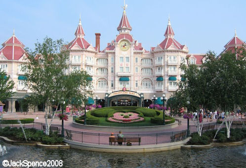 Disneyland Hotel at Disneyland Paris
