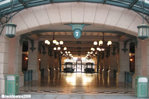Ground Floor Disneyland Hotel at Disneyland Paris - Public Areas