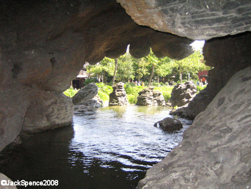 Disneyland Paris, Skull Rock