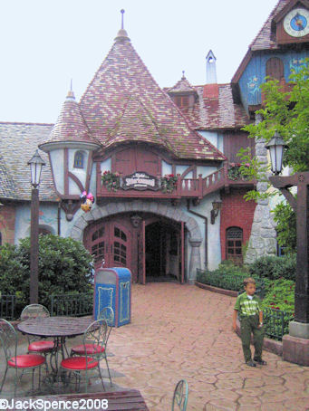 Disneyland Paris Fantasyland Au Chalet de la Marionnette