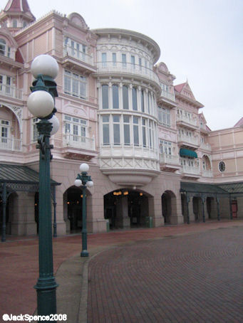 Disneyland Hotel