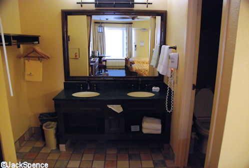 Pirate%20Room%2012%20Bathroom.jpg