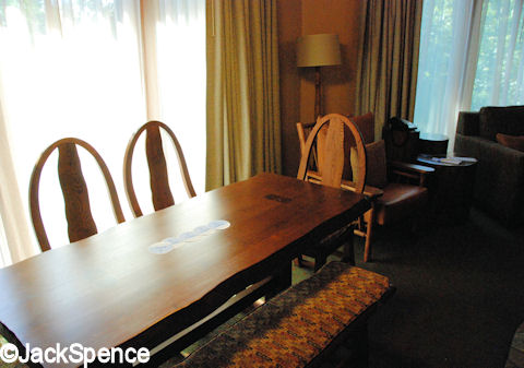 Treehouse Villas Dining Area