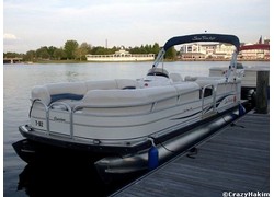 Pontoon Boat