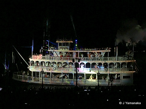 Fantasmic River Boat
