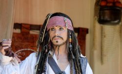 Captain Jack Sparrow's Pirate Tutorial 